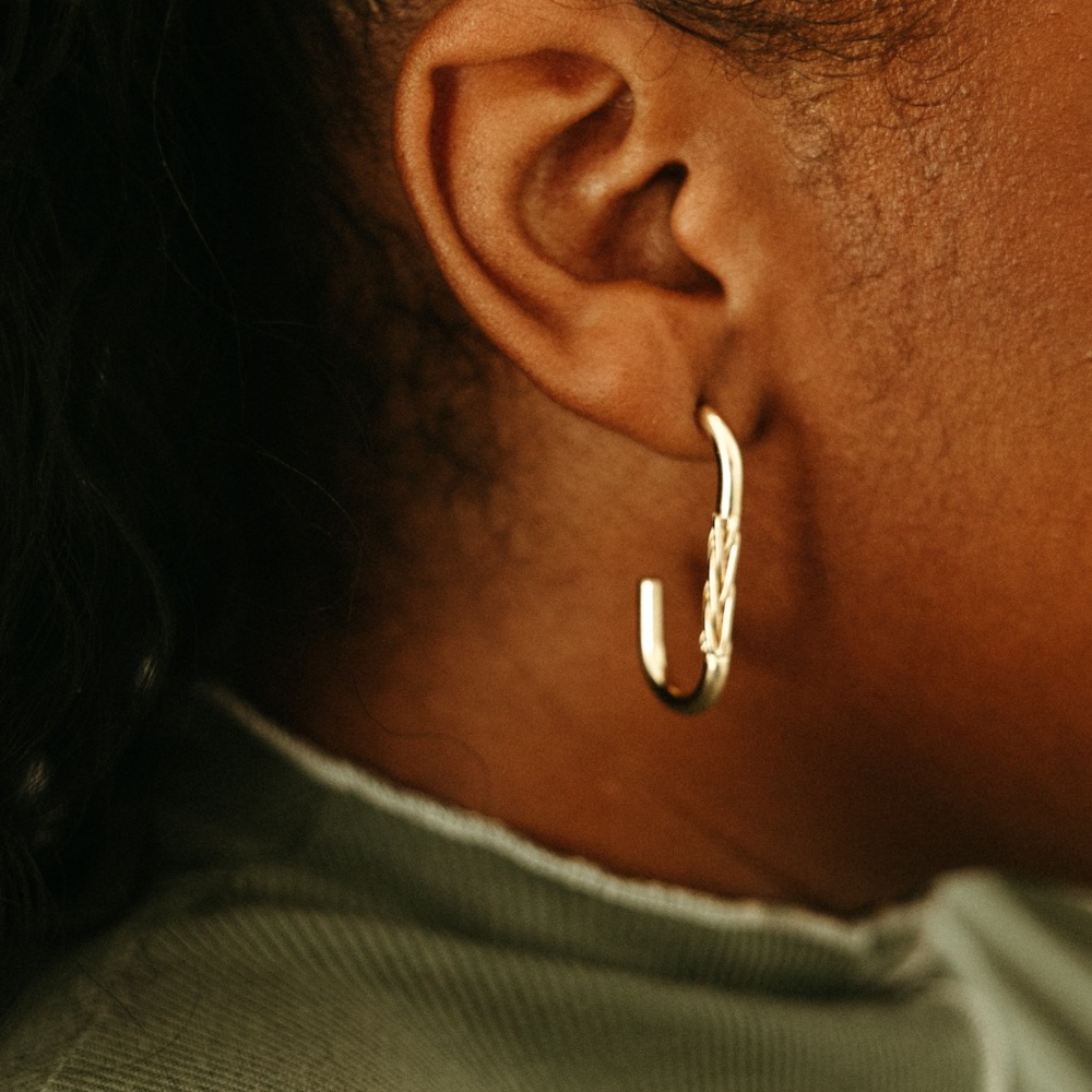 Oval Hoop Chain Twist Earrings